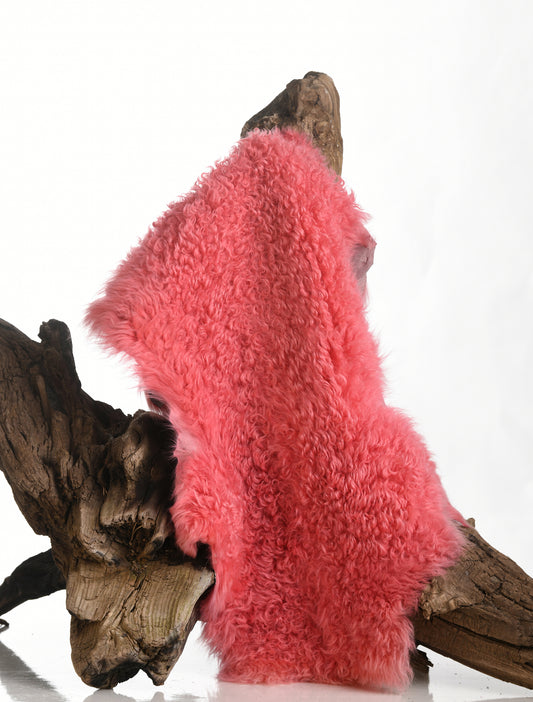 Peau d’Agneau Rose – Laine Bouclée Teintée